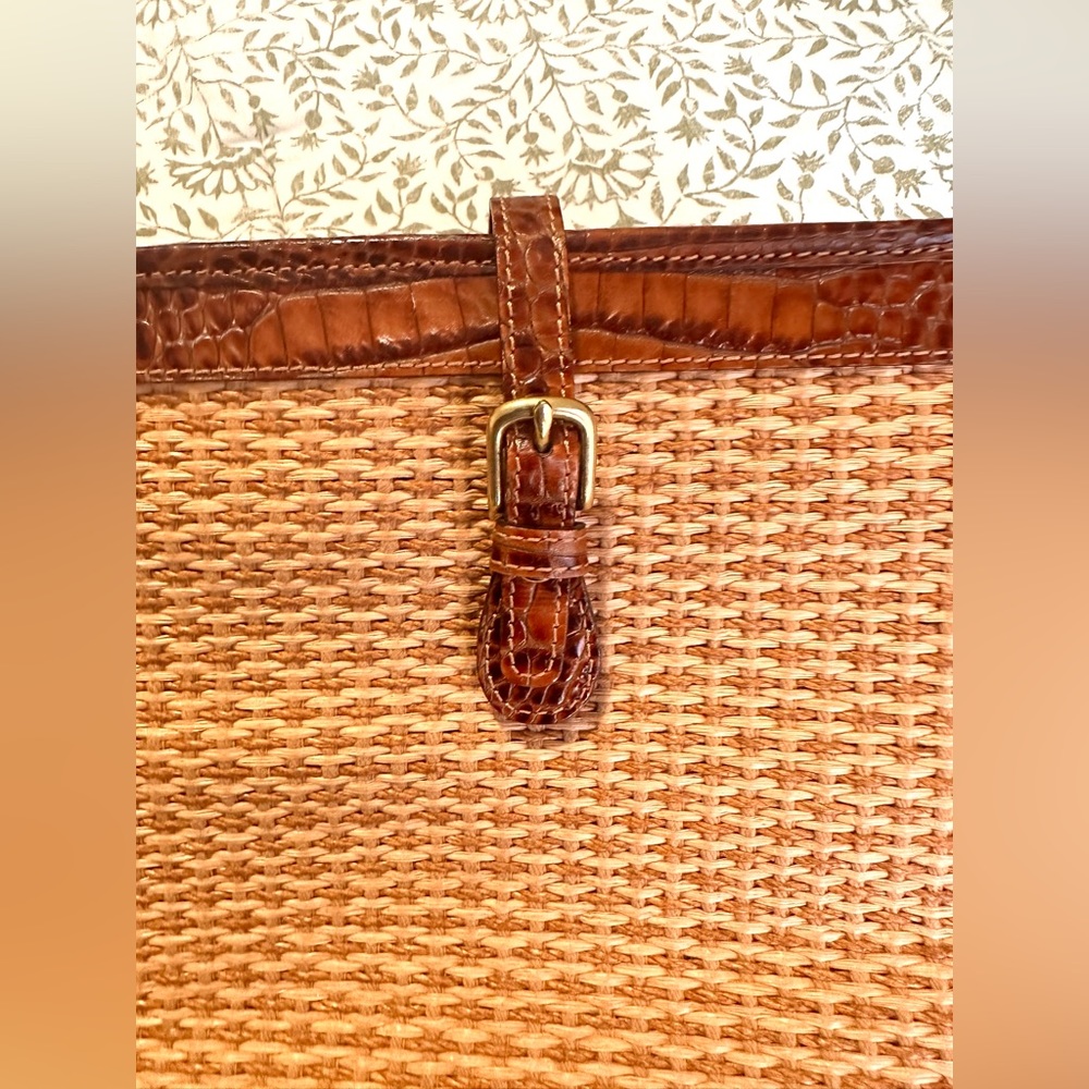 Brahmin Tisbury Collection Woven Straw & Croc Leather Purse/Crossbody - Picture 4 of 16